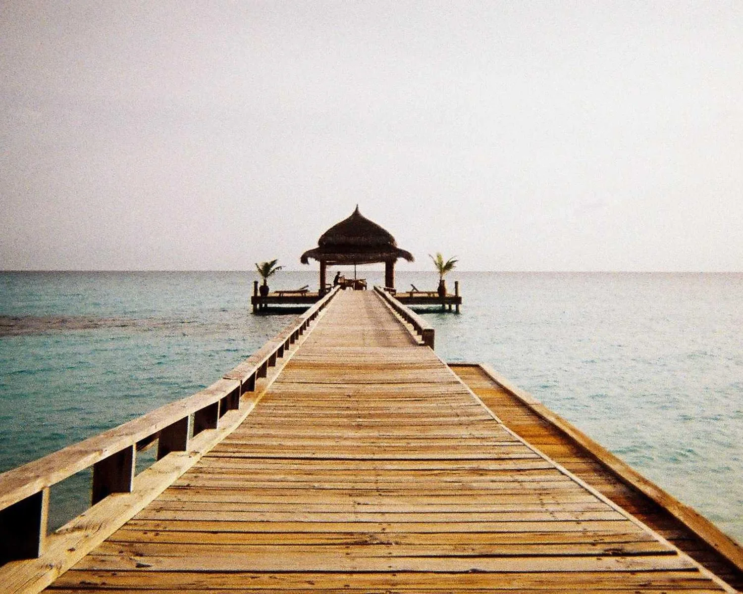 Coastal destination and hospitality surroundings